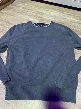Tommy Hilfiger Men's Charcoal Gray Crewneck Sweater (signs of wear)